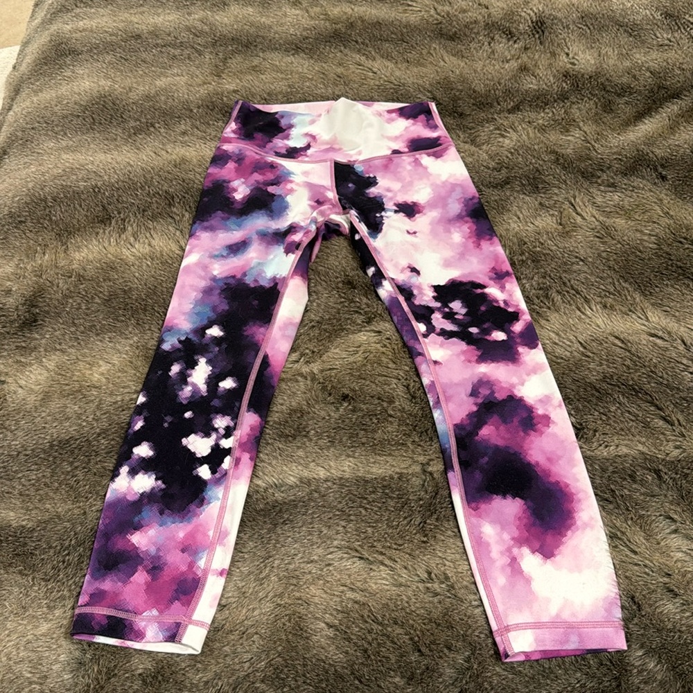 Lululemon Wunder Under leggings size 8